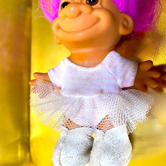 RUSS BERRIE VINTAGE TROLLS NEWBORN, BABY, ICE SKATER, SANTA & MINI TROLLS - Picture 6 of 15
